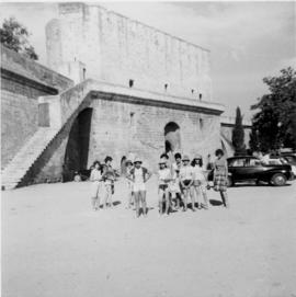 Ecole ménagère de Lhuis : voyage scolaire, Aigues-Mortes