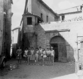 Ecole ménagère de Lhuis : voyage scolaire, réconfort à Pézenas.