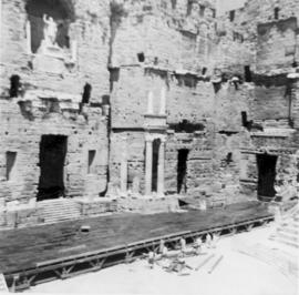 Ecole ménagère de Lhuis : voyage scolaire au théâtre antique d'Orange.