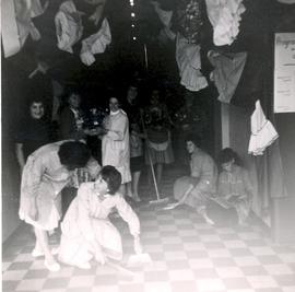 Ecole ménagère de Lhuis : Exposition du 4 juin 1961.
