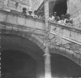 Ecole ménagère de Lhuis : voyage scolaire, réconfort à Pézenas.